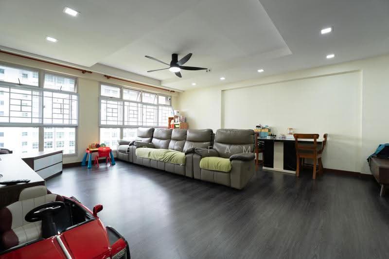 175A Corporation Tiara, 175A Yung Kuang Road, Boon Lay / Jurong / Tuas, 3 Bedrooms, 1,216 sqft, HDB Flat For Sale, by Eric Fam, 500281251 - Living Room - PropertyGuru.com.sg