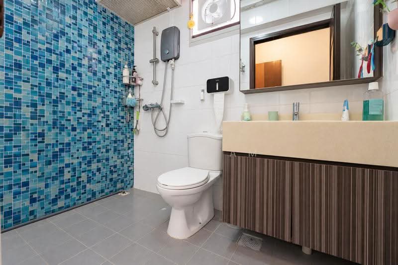 175A Corporation Tiara, 175A Yung Kuang Road, Boon Lay / Jurong / Tuas, 3 Bedrooms, 1,216 sqft, HDB Flat For Sale, by Eric Fam, 500281251 - Bathroom - PropertyGuru.com.sg