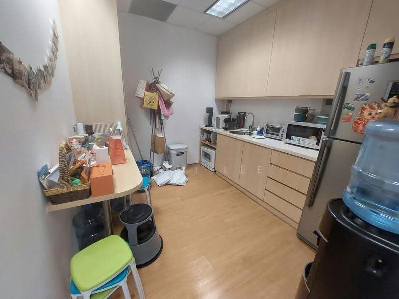 Suntec City Tower, 6 Temasek Boulevard, Boat Quay / Raffles Place / Marina, 2,745 sqft, Office For Rent, by Terri Lee, 500281252 - Kitchen - CommercialGuru.com.sg