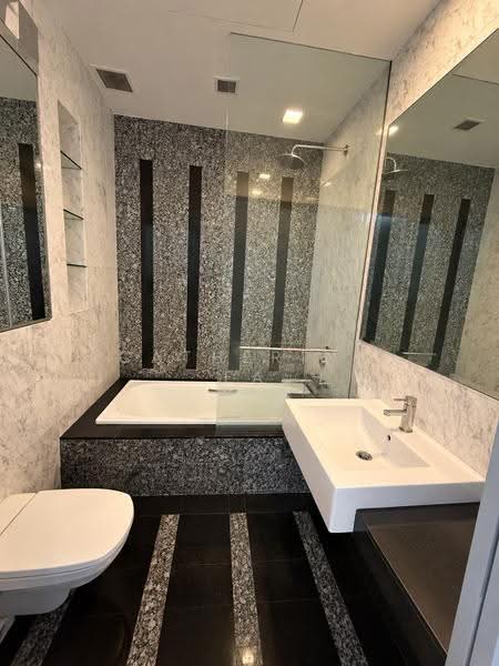 The Metz, 83 Devonshire Road, Orchard / River Valley, 1 Bedroom, 581 sqft, Condominium For Sale, by Catherine Ea, 500281256 - Bathroom - PropertyGuru.com.sg
