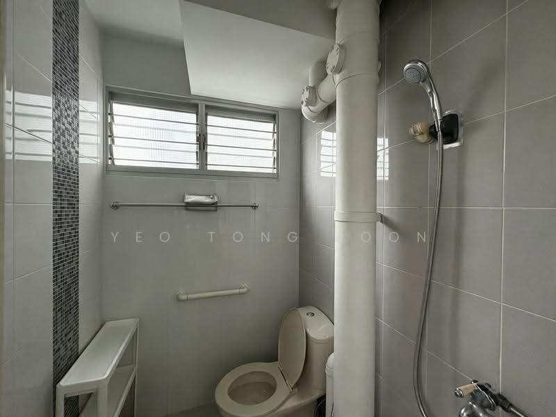 526 Bedok North Street 3, 526 Bedok North Street 3, Bedok / Upper East Coast, 2 Bedrooms, 721 sqft, HDB Flat For Sale, by Yeo Tong Boon, 500281259 - Bathroom - PropertyGuru.com.sg