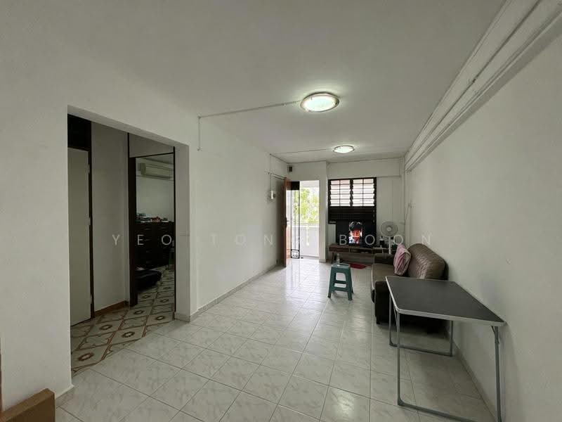 526 Bedok North Street 3, 526 Bedok North Street 3, Bedok / Upper East Coast, 2 Bedrooms, 721 sqft, HDB Flat For Sale, by Yeo Tong Boon, 500281259 - Living Room - PropertyGuru.com.sg