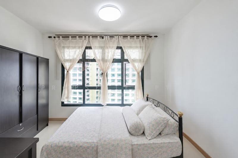 413C Northshore Drive, 413C Northshore Drive, Hougang / Punggol / Sengkang, 2 Bedrooms, 721 sqft, HDB Flat For Sale, by Aileen Chew, 500281267 - Bedroom - PropertyGuru.com.sg