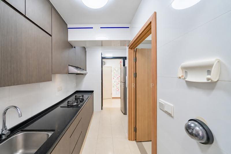 413C Northshore Drive, 413C Northshore Drive, Hougang / Punggol / Sengkang, 2 Bedrooms, 721 sqft, HDB Flat For Sale, by Aileen Chew, 500281267 - Kitchen - PropertyGuru.com.sg