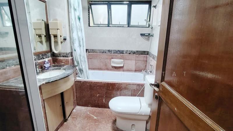 Westcove Condo, 16 West Coast Crescent, Buona Vista / West Coast / Clementi New Town, Room Rental, 100 sqft, Condominium For Rent, by Bespoke Habitat Pte Ltd, 500281268 - Common Bathroom1 - PropertyGuru.com.sg