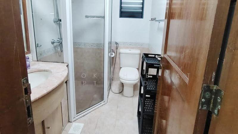 Westcove Condo, 16 West Coast Crescent, Buona Vista / West Coast / Clementi New Town, Room Rental, 100 sqft, Condominium For Rent, by Bespoke Habitat Pte Ltd, 500281268 - Common Bathroom2 - PropertyGuru.com.sg
