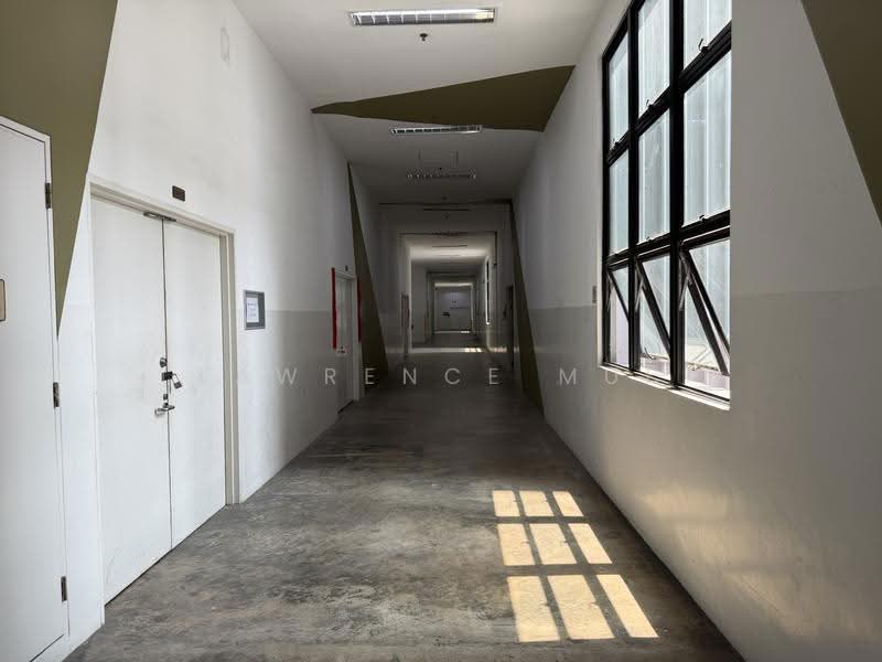 Citilink Warehouse Complex, 102E Pasir Panjang Road, Buona Vista / West Coast / Clementi New Town, 1,195 sqft, Light Industrial (B1) For Rent, by Lawrence Mui, 500281274 - Corridor - CommercialGuru.com.sg