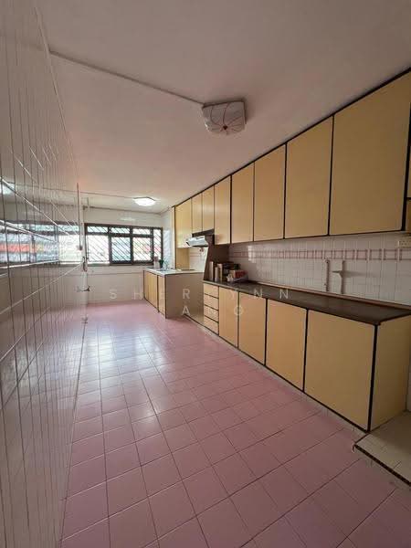 329 Bukit Batok Street 33, 329 Bukit Batok Street 33, Dairy Farm / Bukit Panjang / Choa Chu Kang, 3 Bedrooms, 1,313 sqft, HDB Flat For Sale, by Sherlynn Tang, 500281284 - Kitchen - PropertyGuru.com.sg