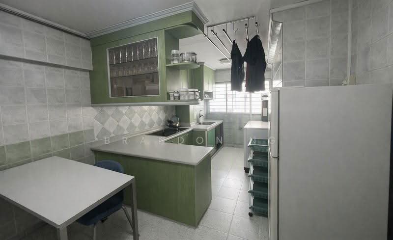436 Tampines Street 43, 436 Tampines Street 43, Pasir Ris / Tampines, 2 Bedrooms, 807 sqft, HDB Flat For Sale, by Brandon Ng, 500281288 - Kitchen - PropertyGuru.com.sg