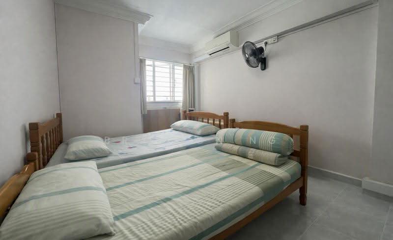 436 Tampines Street 43, 436 Tampines Street 43, Pasir Ris / Tampines, 2 Bedrooms, 807 sqft, HDB Flat For Sale, by Brandon Ng, 500281288 - Master Bedroom - PropertyGuru.com.sg
