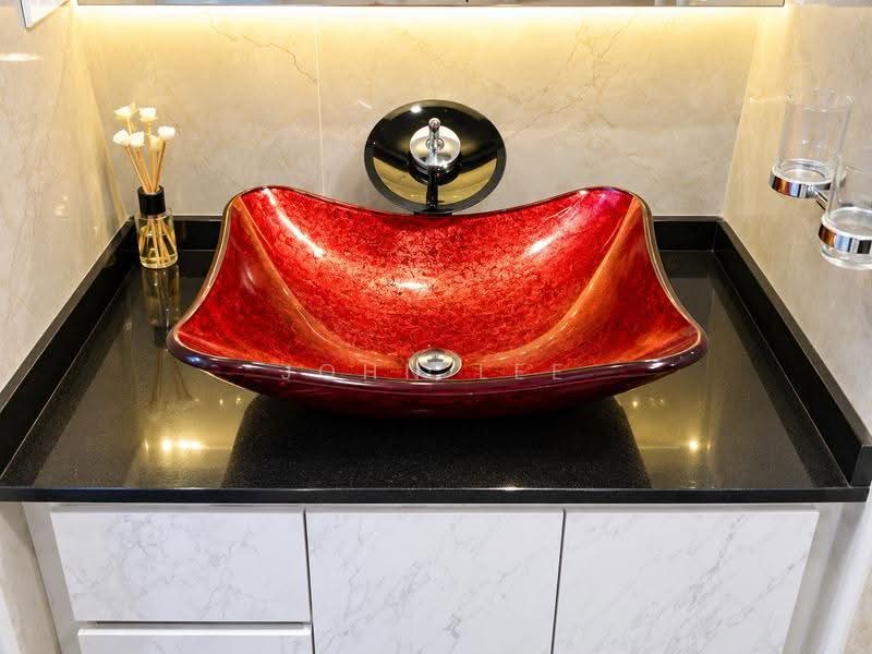 9A Boon Tiong Road, 9A Boon Tiong Road, Alexandra / Commonwealth, 3 Bedrooms, 1,206 sqft, HDB Flat For Sale, by John Lee, 500281289 - Bathroom - PropertyGuru.com.sg