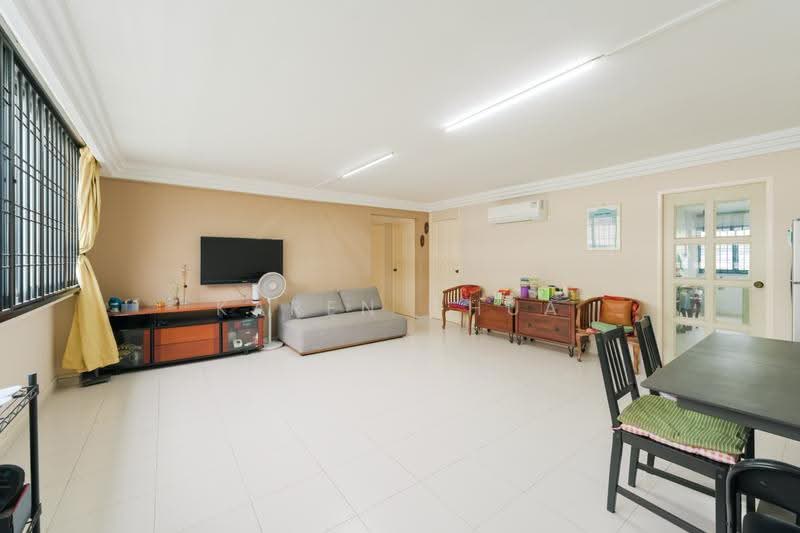 347 Ubi Avenue 1, 347 Ubi Avenue 1, Eunos / Geylang / Paya Lebar, 3 Bedrooms, 1,119 sqft, HDB Flat For Sale, by Karen Chua, 500281299 - Living Room - PropertyGuru.com.sg