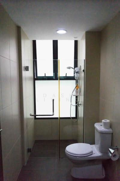 The Estrella, 342 PASIR PANJANG ROAD, Buona Vista / West Coast / Clementi New Town, Room Rental, 174 sqft, Condominium For Rent, by Dash Living, 500281305 - Bathroom - PropertyGuru.com.sg