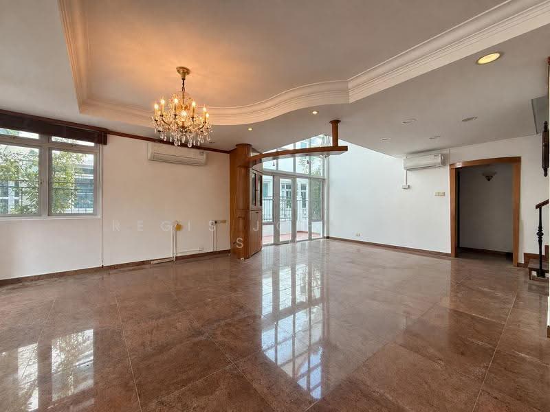 Jalan Angin Laut, Jalan Angin Laut, Bedok / Upper East Coast, 5 Bedrooms, 3,500 sqft, Semi-Detached House For Rent, by Regis Johnson Soh, 500281306 - Living Room - PropertyGuru.com.sg