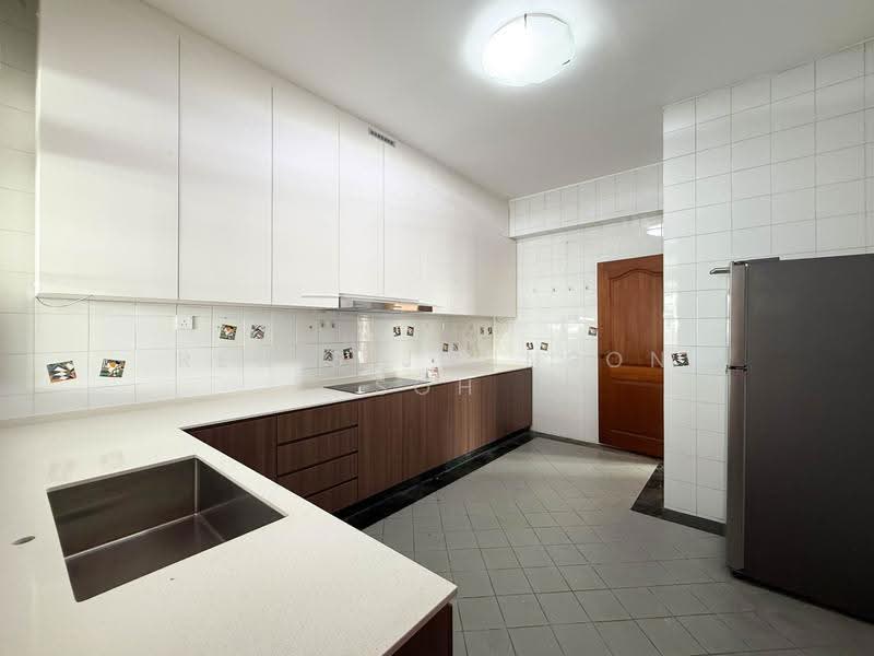 Jalan Angin Laut, Jalan Angin Laut, Bedok / Upper East Coast, 5 Bedrooms, 3,500 sqft, Semi-Detached House For Rent, by Regis Johnson Soh, 500281306 - Kitchen - PropertyGuru.com.sg