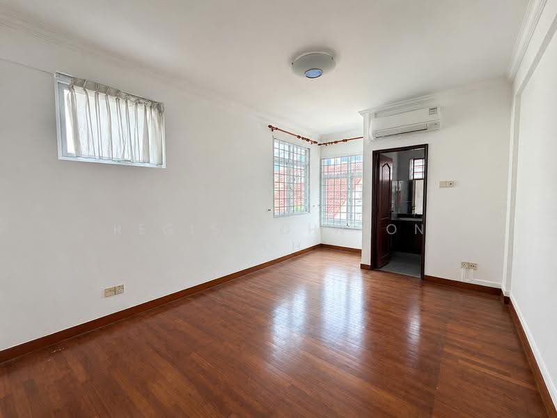 Jalan Angin Laut, Jalan Angin Laut, Bedok / Upper East Coast, 5 Bedrooms, 3,500 sqft, Semi-Detached House For Rent, by Regis Johnson Soh, 500281306 - Living Room - PropertyGuru.com.sg