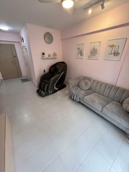 684B Edgedale Plains, 684B Edgedale Plains, Hougang / Punggol / Sengkang, 2 Bedrooms, 1,001 sqft, HDB Flat For Rent, by Andrew Chua, 500281311 - Living Room - PropertyGuru.com.sg