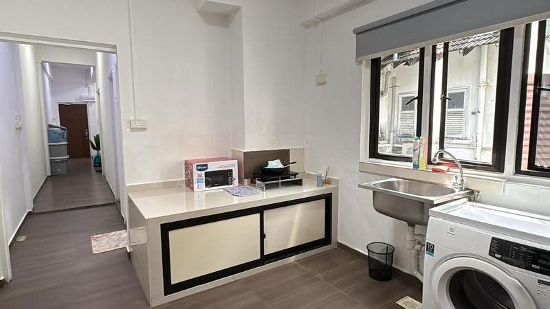 Seah Street, Beach Road / Bugis / Rochor, Room Rental, 250 sqft, Shophouse For Rent, by Rachel Tan, 500281313 - Kitchen - PropertyGuru.com.sg
