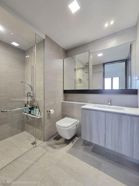 The Clement Canopy, 16 Clementi Avenue 1, Buona Vista / West Coast / Clementi New Town, 3 Bedrooms, 1,141 sqft, Condominium For Rent, by Fay Lim, 500281319 - Junior Ensuite Bathroom - PropertyGuru.com.sg