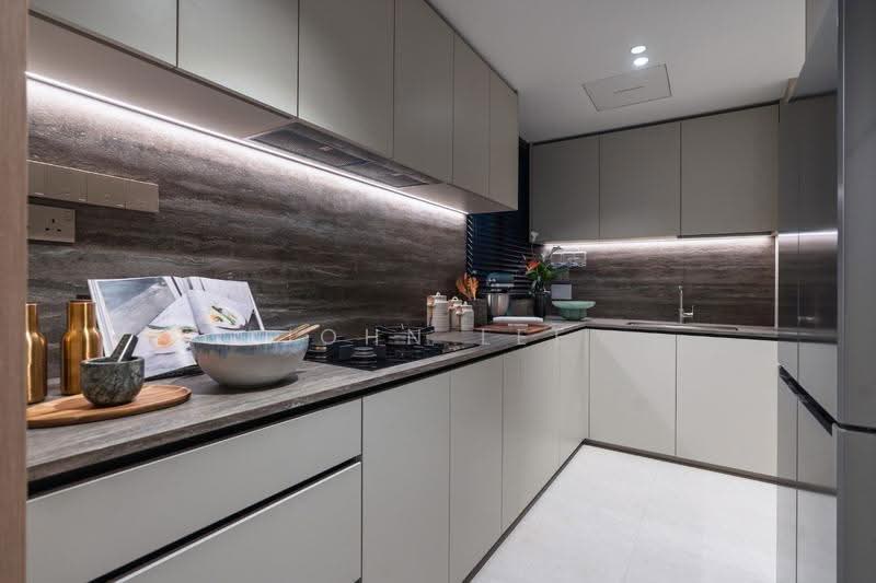 The Serra Residences, 7 Bassein Road, Newton / Novena, 3 Bedrooms, 764 sqft, Condominium For Sale, by John Lee, 500281323 - Kitchen - PropertyGuru.com.sg