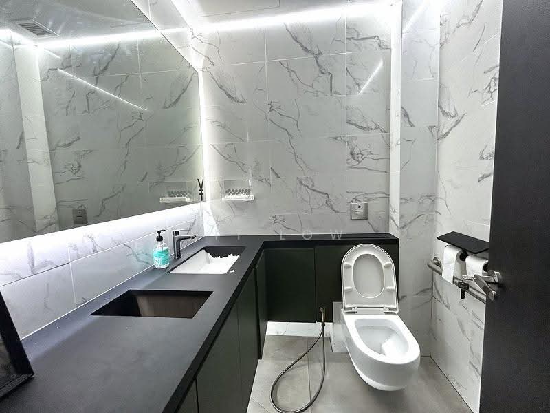 Boon Tat Street, Boon Tat Street, Boat Quay / Raffles Place / Marina, 3,442 sqft, Food & Beverage For Rent, by Kit Low, 500281330 - Bathroom - CommercialGuru.com.sg