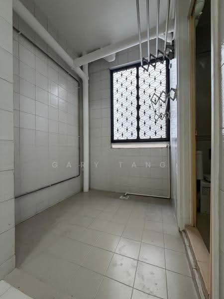 Villa Des Flores, 125 Whitley Road, Newton / Novena, 4 Bedrooms, 1,950 sqft, Condominium For Rent, by Gary Tang, 500281336 - Balcony - PropertyGuru.com.sg