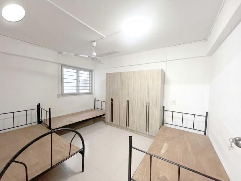 21 Ghim Moh Road, 21 Ghim Moh Road, Tanglin / Holland / Bukit Timah, 2 Bedrooms, 700 sqft, HDB Flat For Rent, by Jen Ong 王秀嬌, 500281340 - Bedroom - PropertyGuru.com.sg