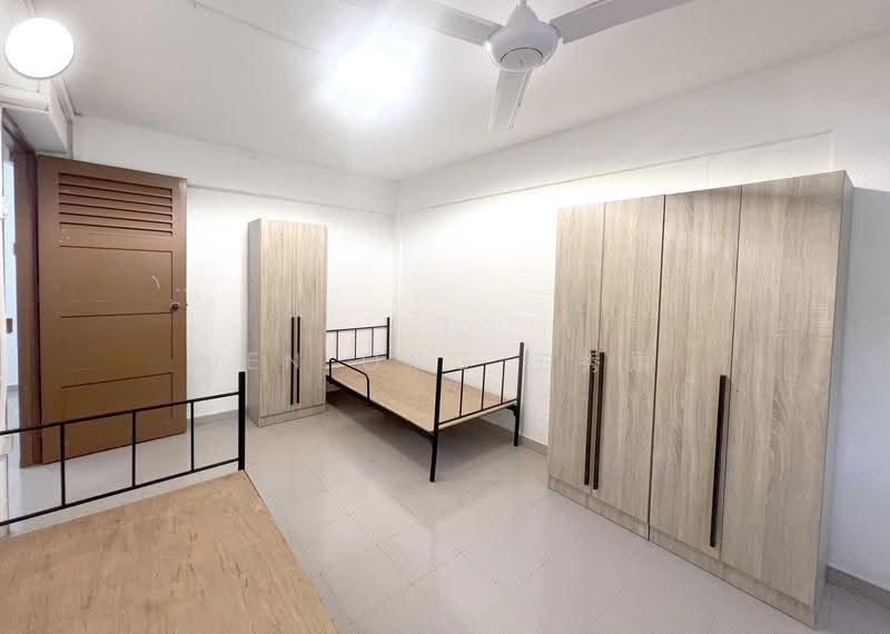 21 Ghim Moh Road, 21 Ghim Moh Road, Tanglin / Holland / Bukit Timah, 2 Bedrooms, 700 sqft, HDB Flat For Rent, by Jen Ong 王秀嬌, 500281340 - Bedroom - PropertyGuru.com.sg