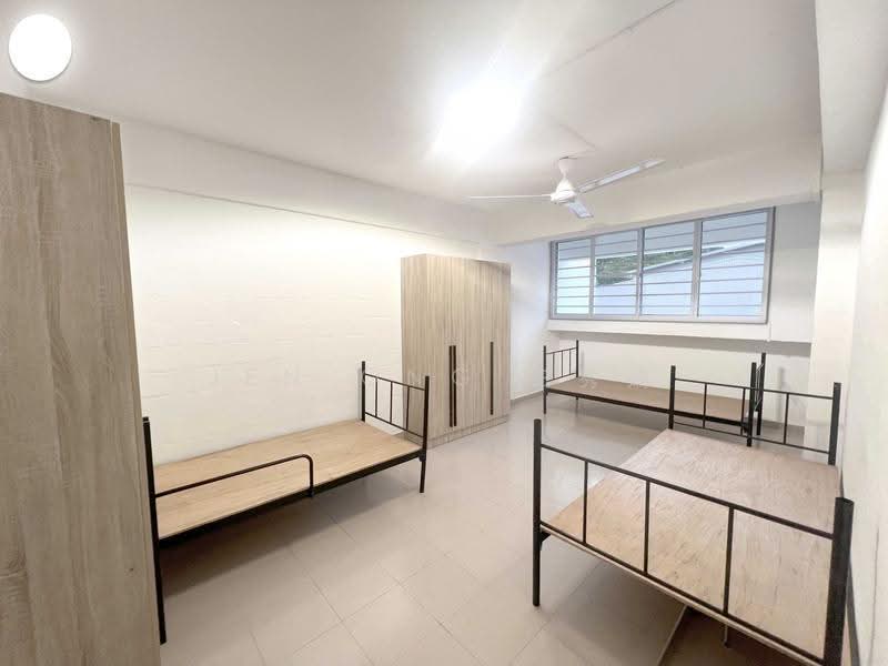 21 Ghim Moh Road, 21 Ghim Moh Road, Tanglin / Holland / Bukit Timah, 2 Bedrooms, 700 sqft, HDB Flat For Rent, by Jen Ong 王秀嬌, 500281340 - Bedroom - PropertyGuru.com.sg