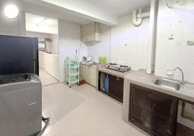 21 Ghim Moh Road, 21 Ghim Moh Road, Tanglin / Holland / Bukit Timah, 2 Bedrooms, 700 sqft, HDB Flat For Rent, by Jen Ong 王秀嬌, 500281340 - Kitchen - PropertyGuru.com.sg