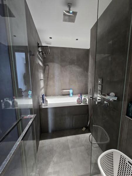 Midtown Modern, 16 Tan Quee Lan Street, Beach Road / Bugis / Rochor, 4 Bedrooms, 1,808 sqft, Condominium For Sale, by Albert New, 500281346 - Bathroom - PropertyGuru.com.sg