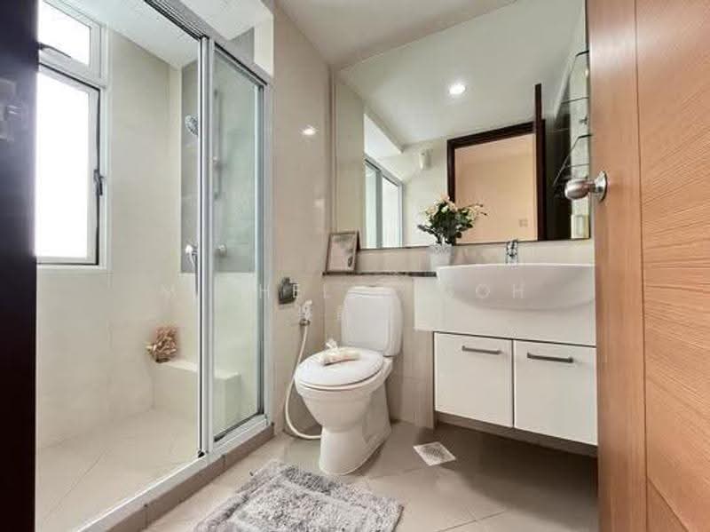 Meraprime, 301 Jalan Bukit Ho Swee, Alexandra / Commonwealth, 3 Bedrooms, 1,173 sqft, Condominium For Sale, by Michelle Goh 呉詩韻, 500281359 - Bathroom - PropertyGuru.com.sg