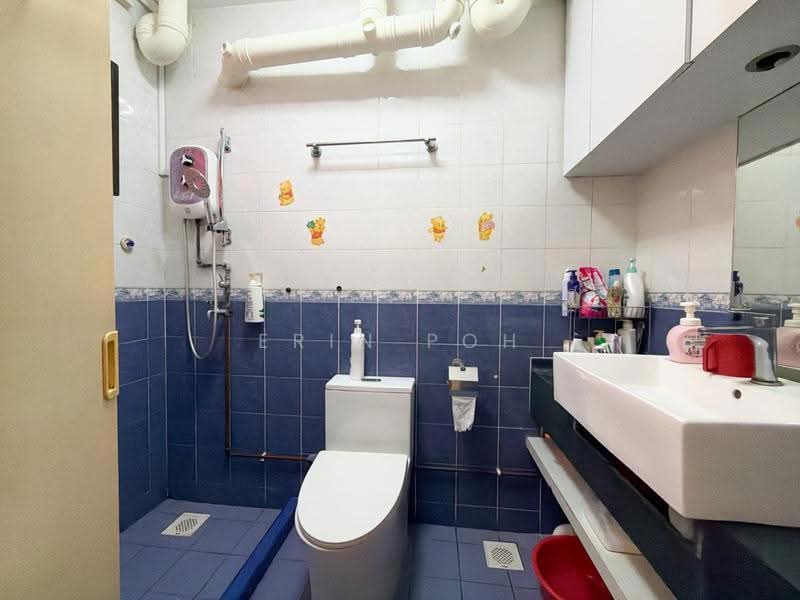 193 Rivervale Drive, 193 Rivervale Drive, Hougang / Punggol / Sengkang, 3 Bedrooms, 1,184 sqft, HDB Flat For Sale, by Erin Poh, 500281366 - Bathroom - PropertyGuru.com.sg