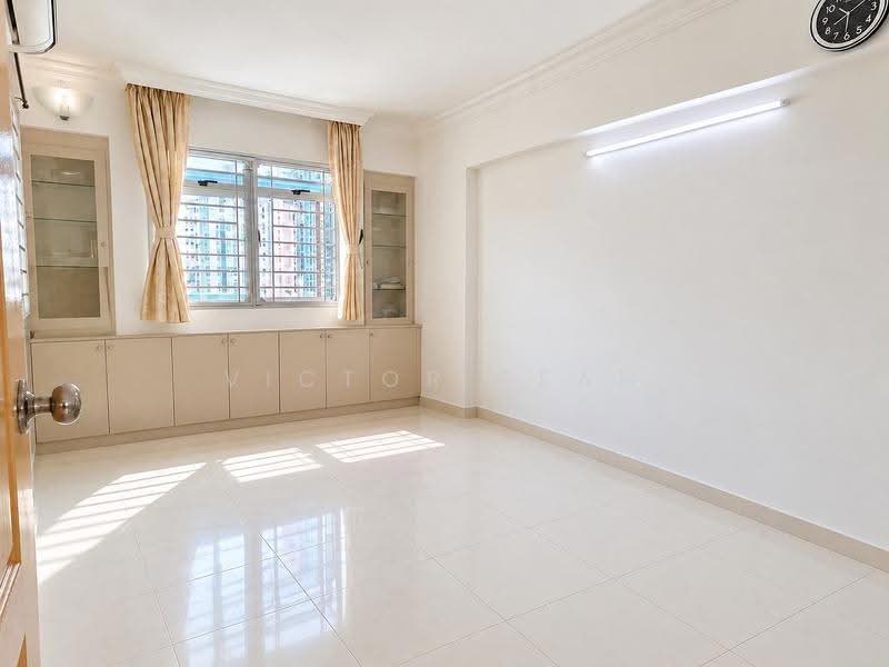 105B Edgefield Plains, 105B Edgefield Plains, Hougang / Punggol / Sengkang, 3 Bedrooms, 1,184 sqft, HDB Flat For Sale, by Victor Seah, 500281371 - Master Bedroom - PropertyGuru.com.sg