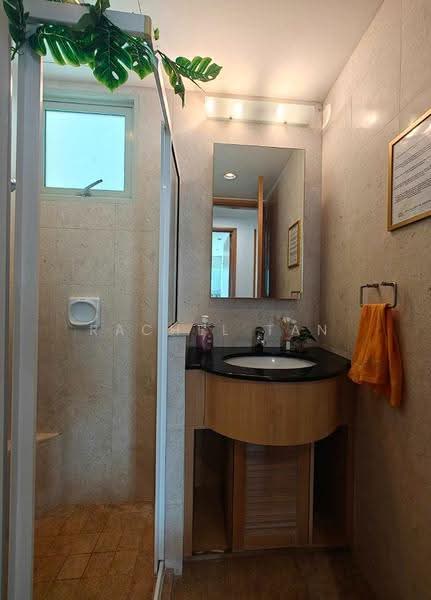 Queens, 10 Stirling Road, Alexandra / Commonwealth, Room Rental, 1,200 sqft, Condominium For Rent, by Rachel Tan, 500281374 - Bathroom - PropertyGuru.com.sg
