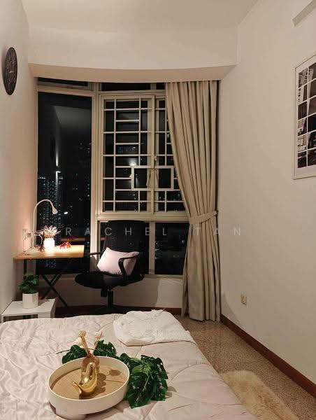 Queens, 10 Stirling Road, Alexandra / Commonwealth, Room Rental, 1,200 sqft, Condominium For Rent, by Rachel Tan, 500281374 - Bedroom - PropertyGuru.com.sg