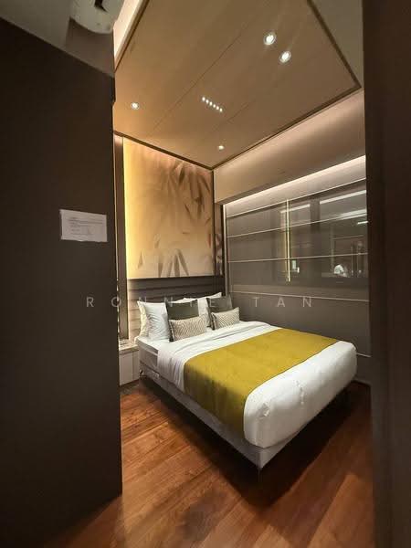 Larger 3-Bedder Premium in District 1, On Top of an MRT, Under $3M, Boat Quay / Raffles Place / Marina, 3 Bedrooms, 1,066 sqft, Condominium For Sale, by Ronnie Tan, 500281379 - PropertyGuru.com.sg