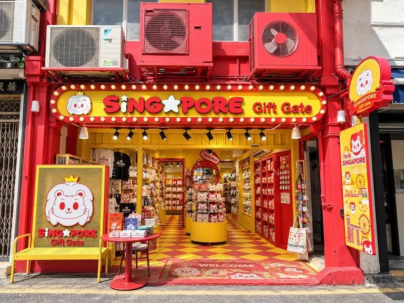Haji Lane, Beach Road / Bugis / Rochor, 1,800 sqft, Shop / Shophouse For Rent, by Eugene Tan, 500281401 - CommercialGuru.com.sg