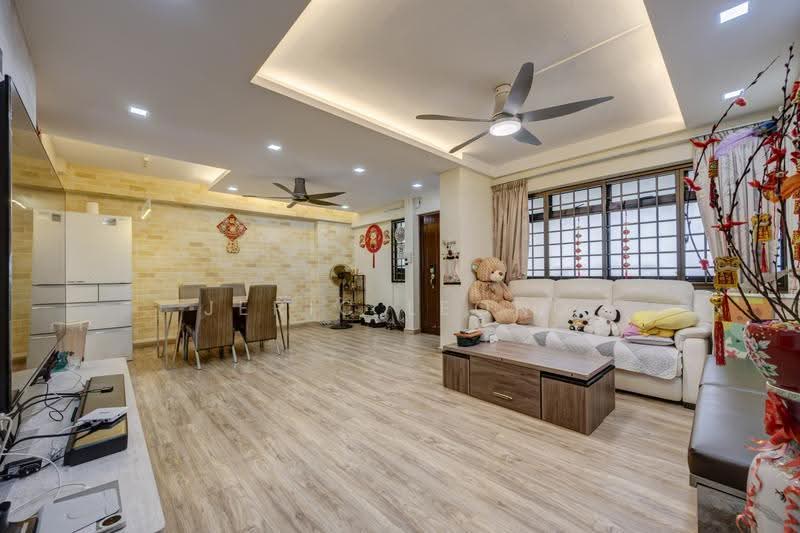 717 Woodlands Drive 70, 717 Woodlands Drive 70, Admiralty / Woodlands, 3 Bedrooms, 1,076 sqft, HDB Flat For Sale, by Jeric Leong, 500281408 - Living Room - PropertyGuru.com.sg