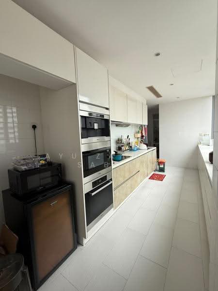 Helios Residences, 15 Cairnhill Circle, Orchard / River Valley, 3 Bedrooms, 1,701 sqft, Condominium For Rent, by Ayu Zaimah Sabtu, 500281454 - PropertyGuru.com.sg