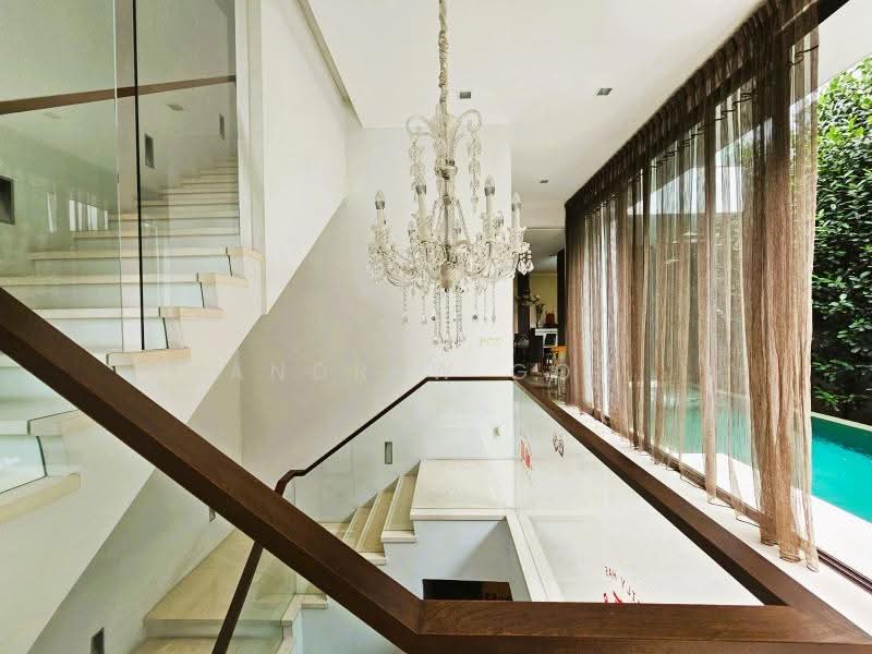 $19XX PSF BUILT | GOODMAN DETACHED | SOUTH FACING | 八方来财, POOL & LIFT | 8 MINS TO MRT AND MALL | GOOD HSE NUMBER, East Coast / Marine Parade, 7 Bedrooms, 9,930 sqft, Detached House For Sale, by Andrew Goh, 500281455 - Interior - PropertyGuru.com.sg