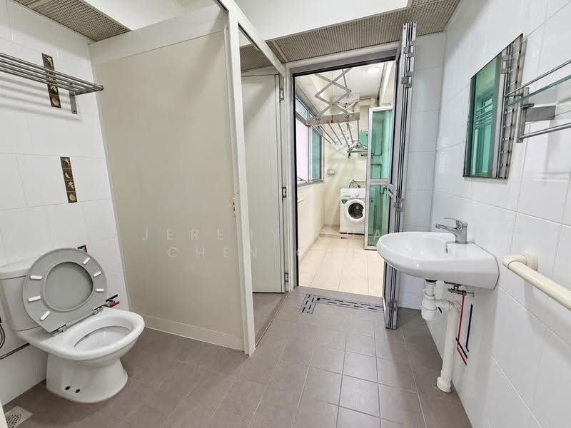 421 Clementi Avenue 1, 421 Clementi Avenue 1, Buona Vista / West Coast / Clementi New Town, Room Rental, 100 sqft, HDB Flat For Rent, by Jeremy Quah Chen Cher, 500281459 - Bathroom - PropertyGuru.com.sg