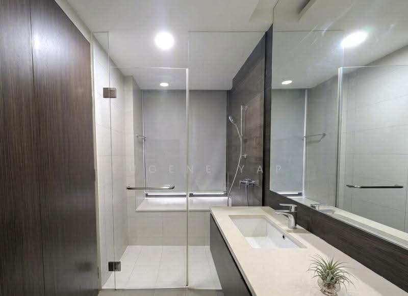 D'Nest, 131 Pasir Ris Grove, Pasir Ris / Tampines, 3 Bedrooms, 936 sqft, Condominium For Rent, by Eugene Yap, 500281470 - Master Bathroom - PropertyGuru.com.sg