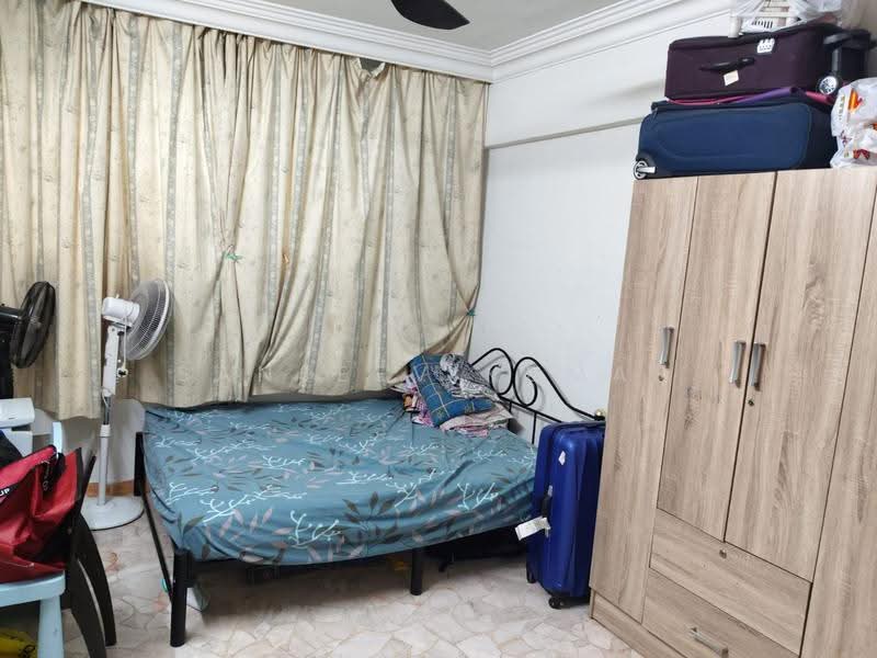105 Tampines Street 11, 105 Tampines Street 11, Pasir Ris / Tampines, 2 Bedrooms, 807 sqft, HDB Flat For Sale, by Sanjeev Kumar, 500281472 - Bedroom - PropertyGuru.com.sg
