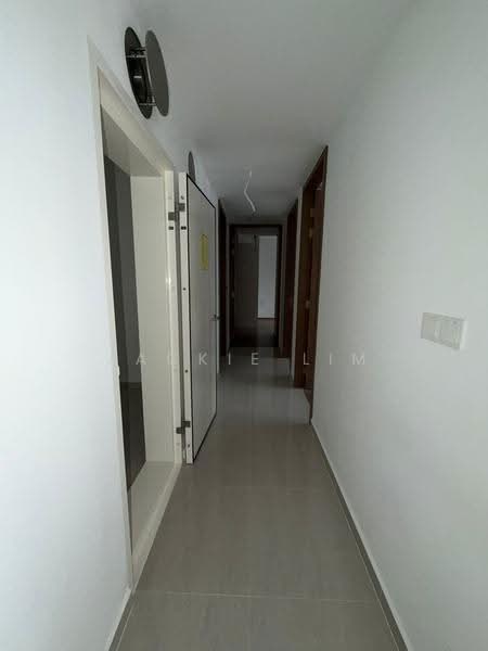 North Gaia, 27 Yishun Close, Sembawang / Yishun, 3 Bedrooms, 969 sqft, Executive Condominium For Sale, by Jackie Lim, 500281481 - Corridor - PropertyGuru.com.sg