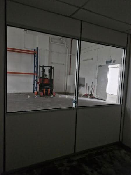 Pantech Business Hub, 194 Pandan Loop, Buona Vista / West Coast / Clementi New Town, 1,400 sqft, Factory / Workshop (B2) For Sale, by Esther Yeo, 500281490 - CommercialGuru.com.sg