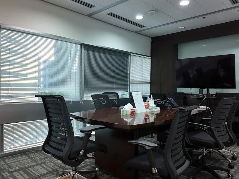Gateway East, 152 Beach Road, Beach Road / Bugis / Rochor, 2,592 sqft, Office For Rent, by Jason Ong, 500281498 - CommercialGuru.com.sg
