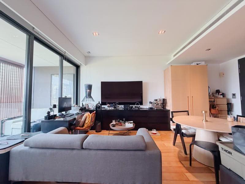 OUE Twin Peaks, 33 Leonie Hill Road, Orchard / River Valley, 1 Bedroom, 570 sqft, Condominium For Rent, by Alexis Quek, 500281515 - Living Room - PropertyGuru.com.sg