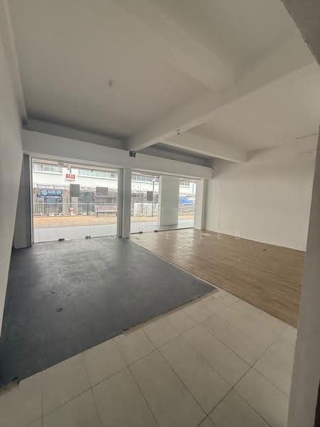 152 Serangoon North avenue 1, Hougang / Punggol / Sengkang, 630 sqft, Shop / Shophouse For Rent, by Phoebe Lee, 500281523 - Interior - CommercialGuru.com.sg