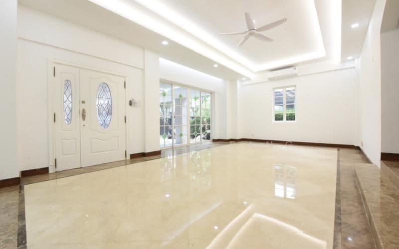 Gentle Villas, Gentle Drive, Newton / Novena, 5 Bedrooms, 7,382 sqft, Semi-Detached House For Rent, by Freddie Pang, 500281525 - Entrance - PropertyGuru.com.sg